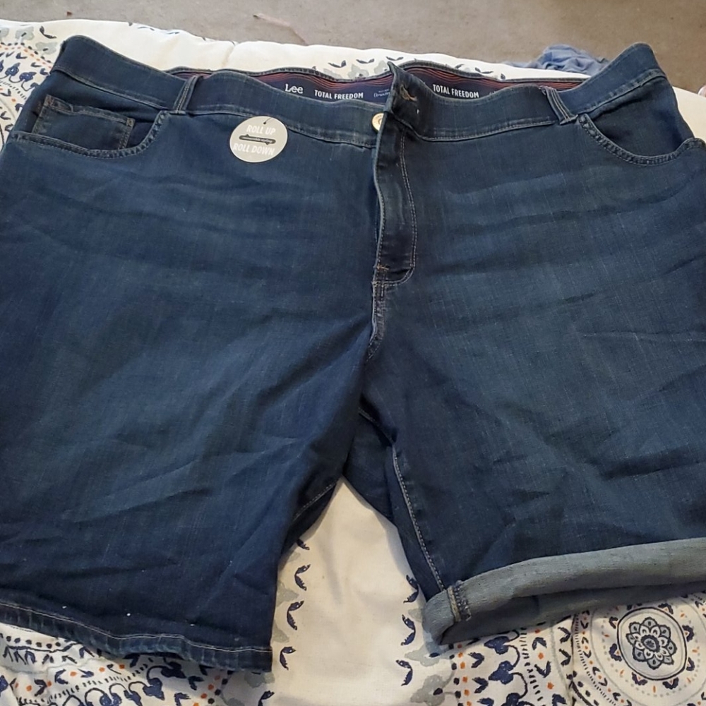 Lee Jeans Total Freedom Women's 24W Bermuda Shorts NWT